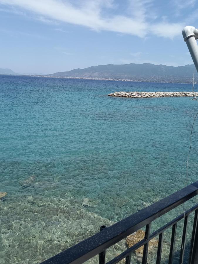 Ekie Apartment With Sea View Каламата Экстерьер фото