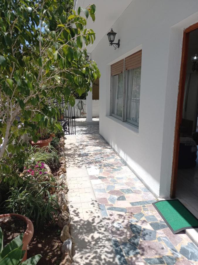 Ekie Apartment With Sea View Каламата Экстерьер фото
