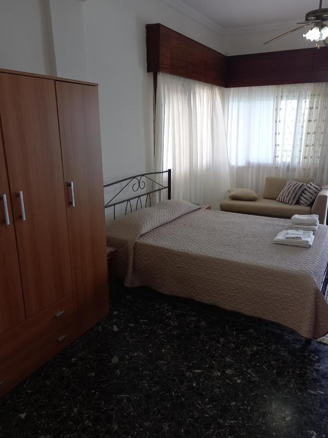 Ekie Apartment With Sea View Каламата Экстерьер фото