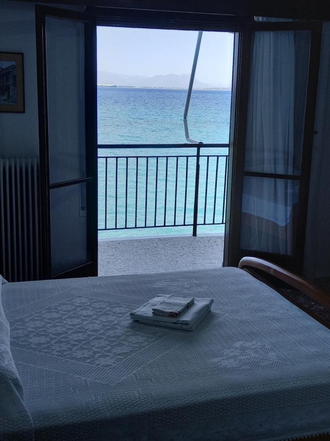 Ekie Apartment With Sea View Каламата Экстерьер фото